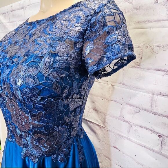 LA FEMME Chiffon Skirt Metallic Lace Evening Dress NWOT - Picture 5 of 8